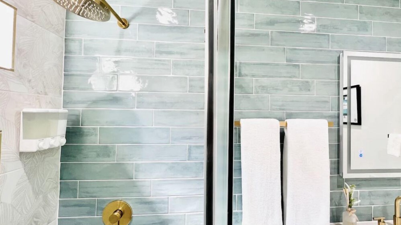 Photo of Bathroom in Central Mission Beach