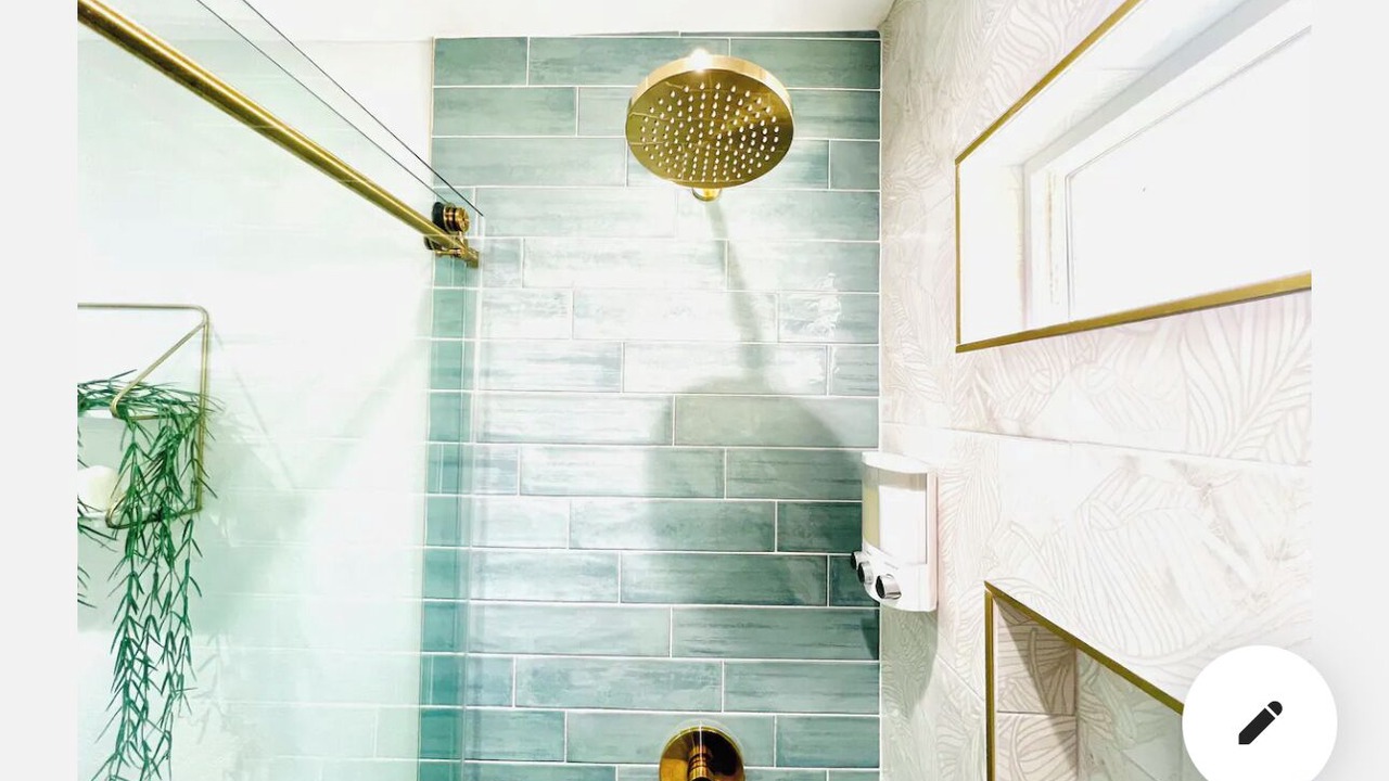 Photo of Bathroom in Central Mission Beach