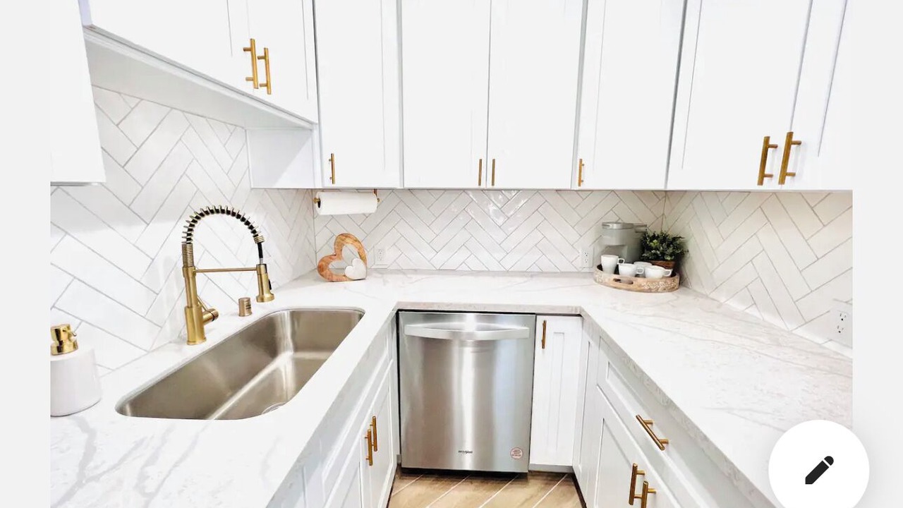 Photo of Kitchen in Central Mission Beach