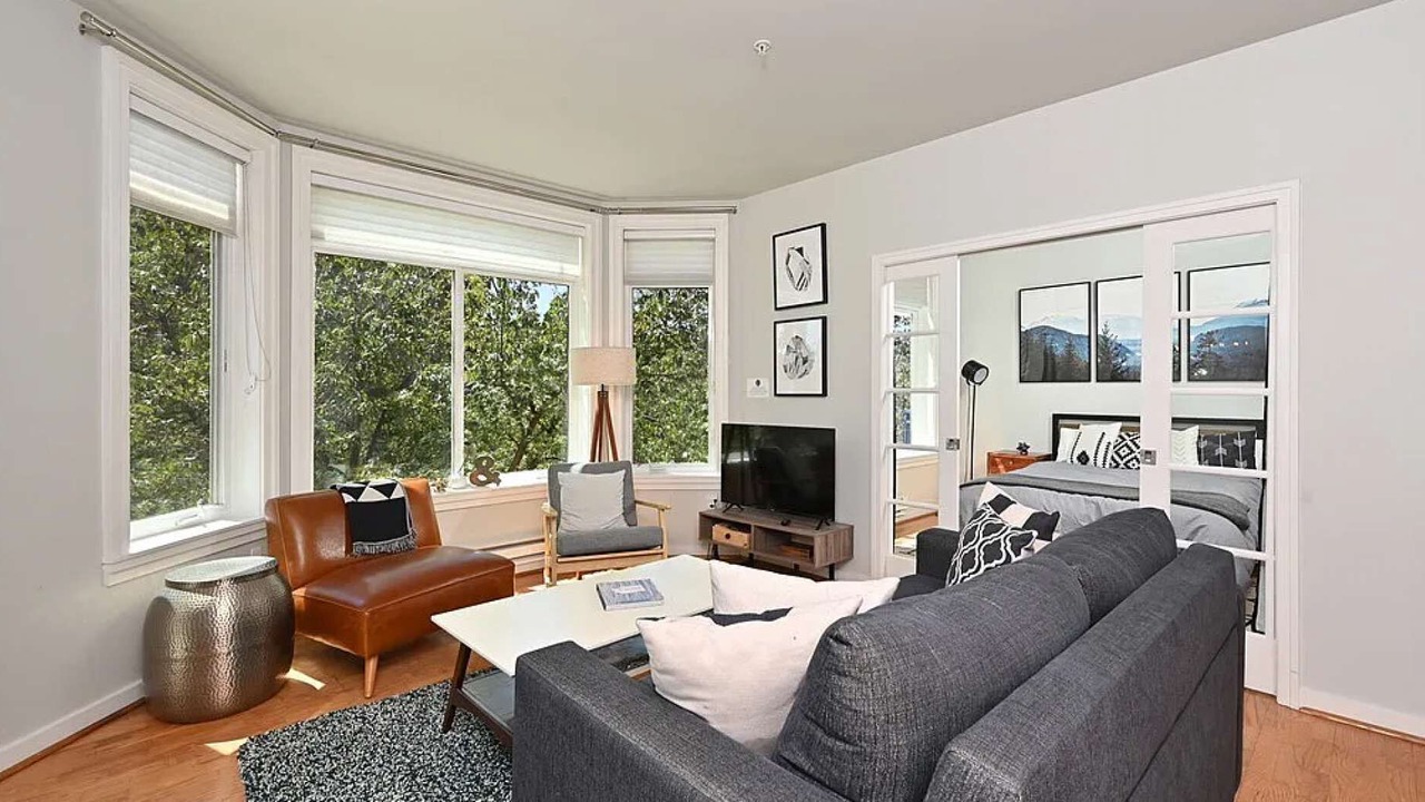 Photo of Livingroom in Belltown