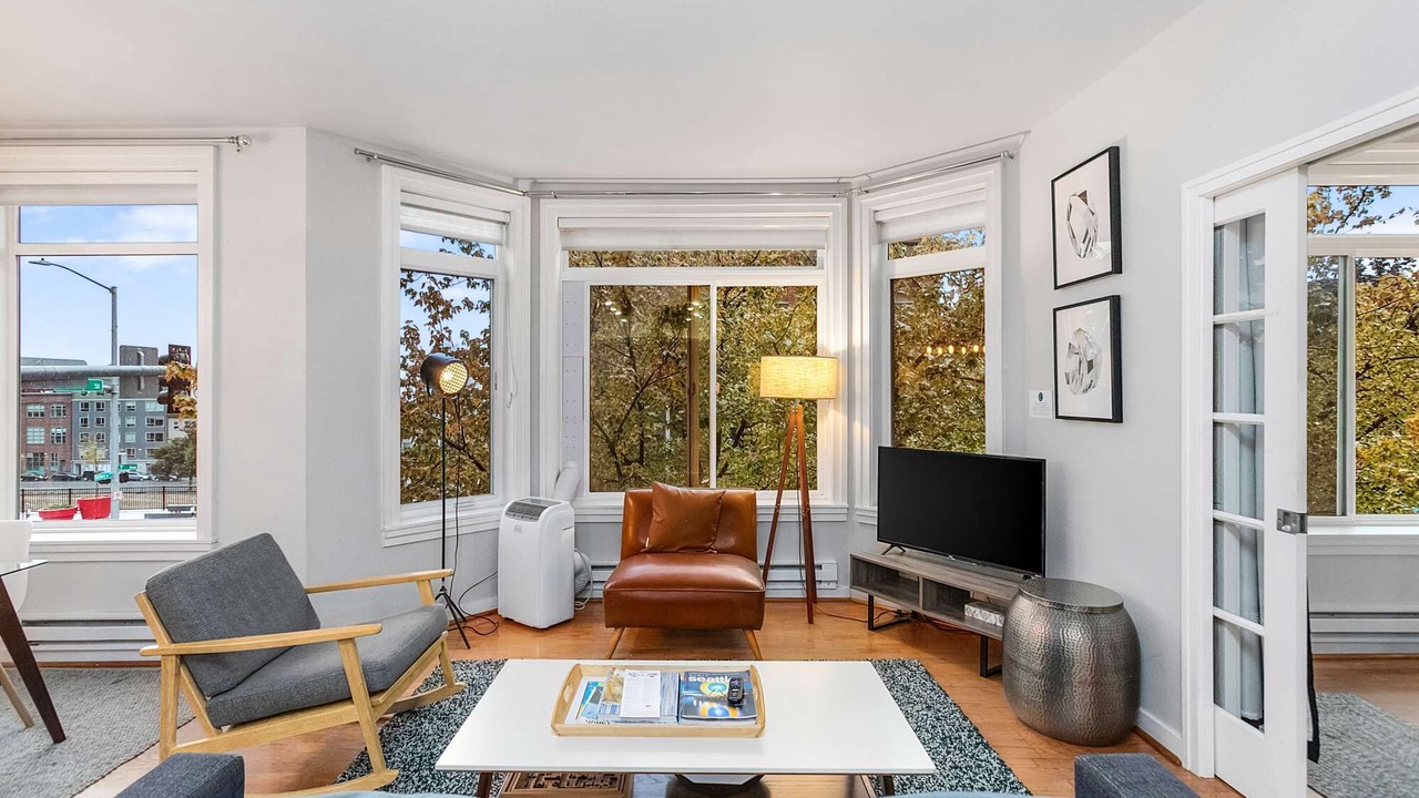 Photo of Livingroom in Belltown