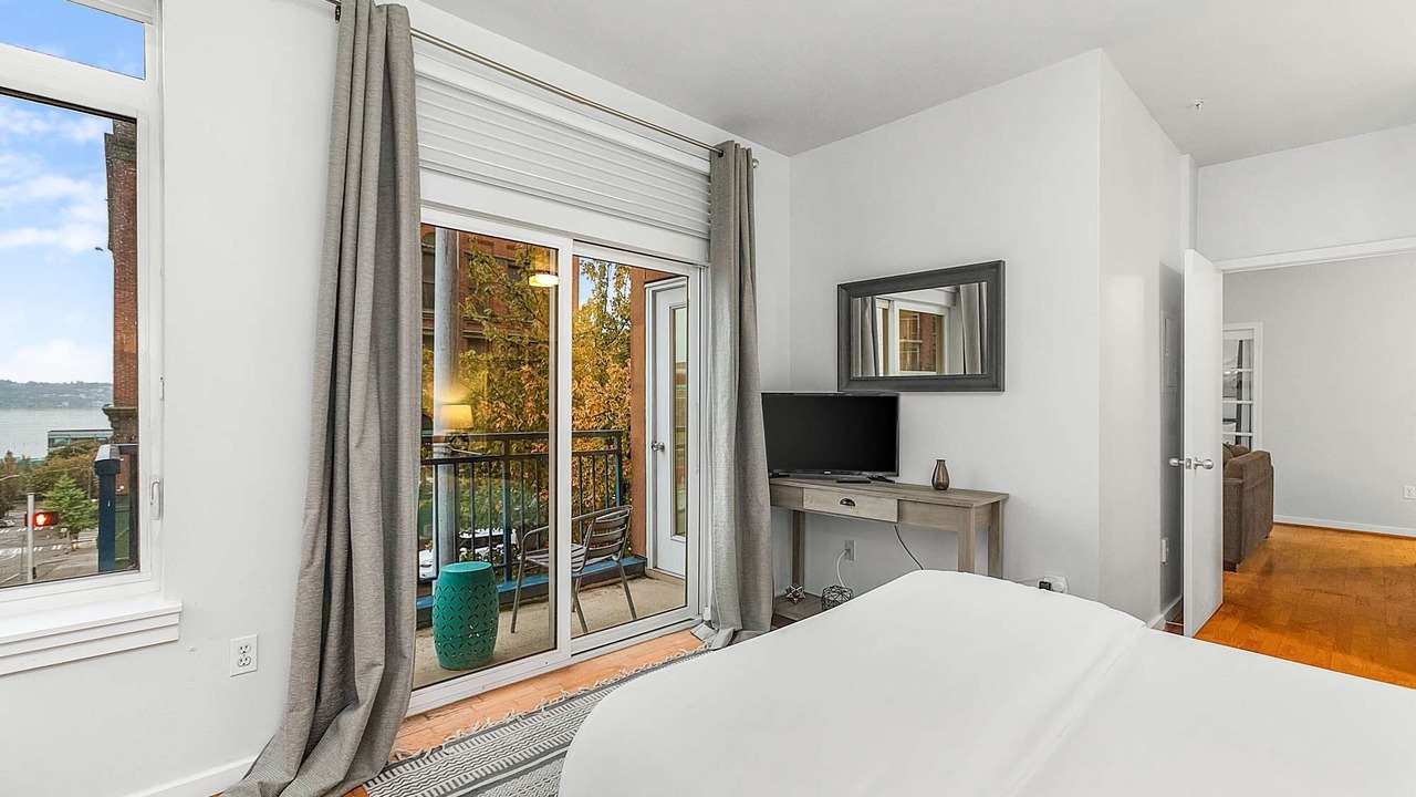 Photo of Bedroom in Belltown