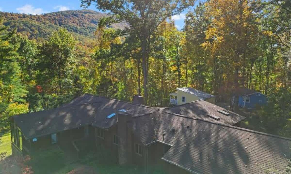 Photo of Outdoor in Hendersonville
