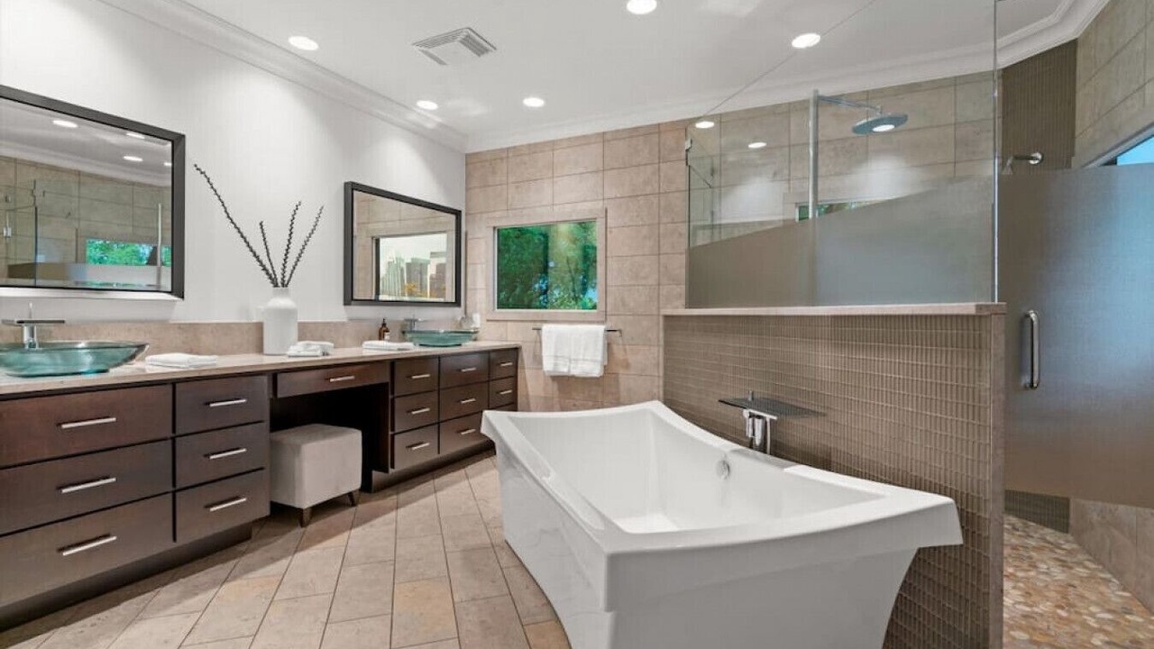 Photo of Bathroom in Bouldin