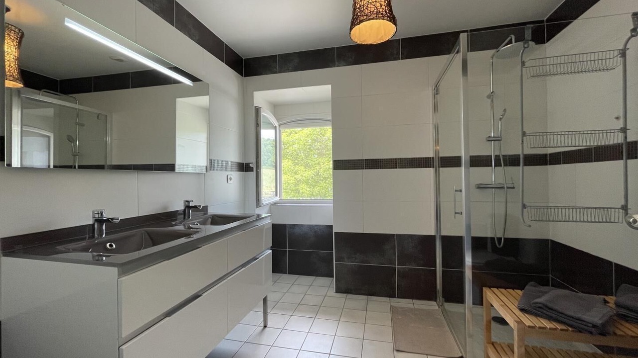 Photo of Bathroom in Ainhice-Mongelos