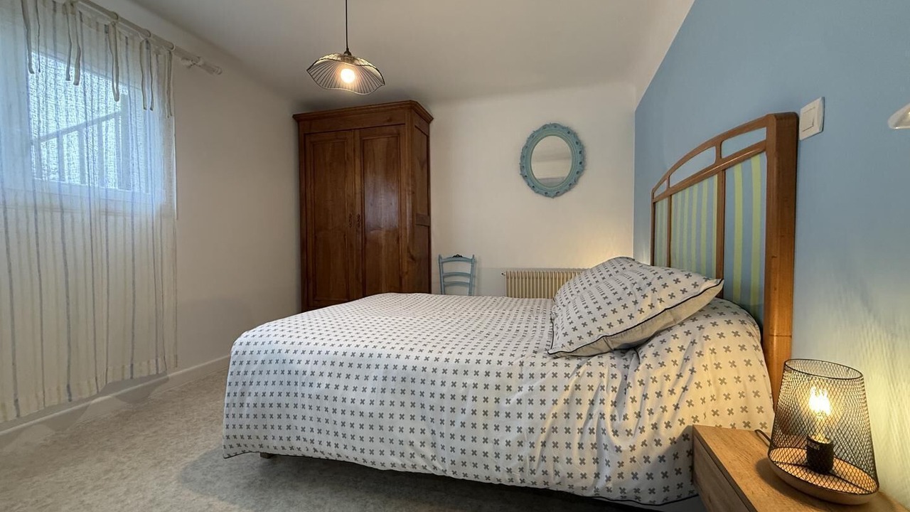 Photo of Bedroom in Sare