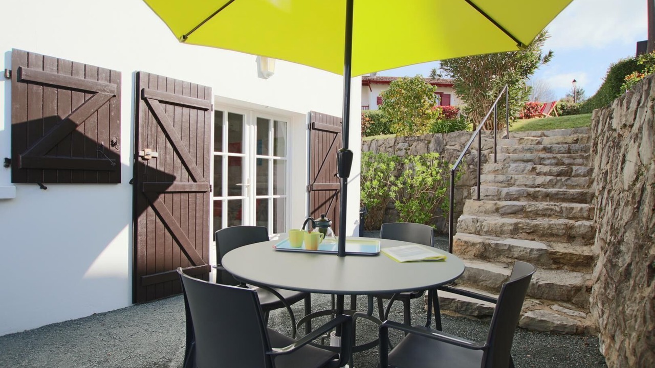 Photo of Outdoor in Sare