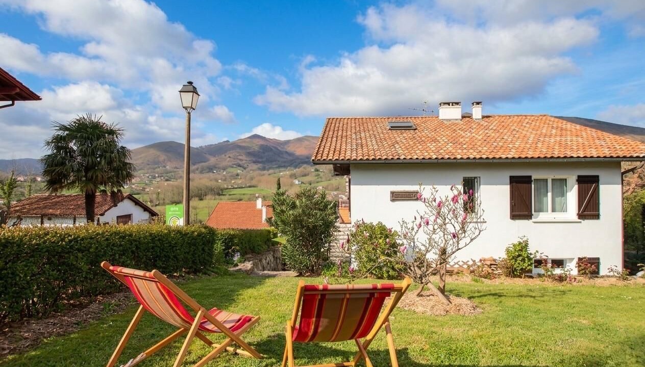 Photo of Outdoor in Sare