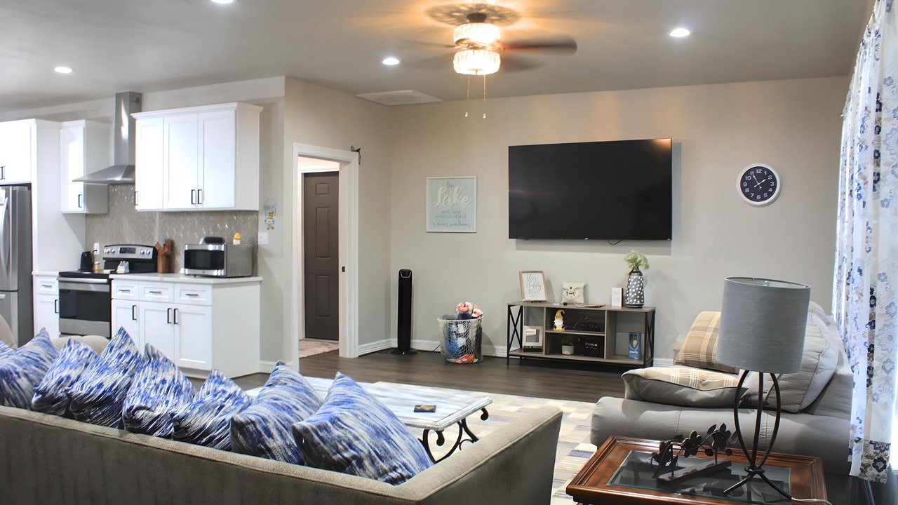 Photo of Bedroom in West Livingston