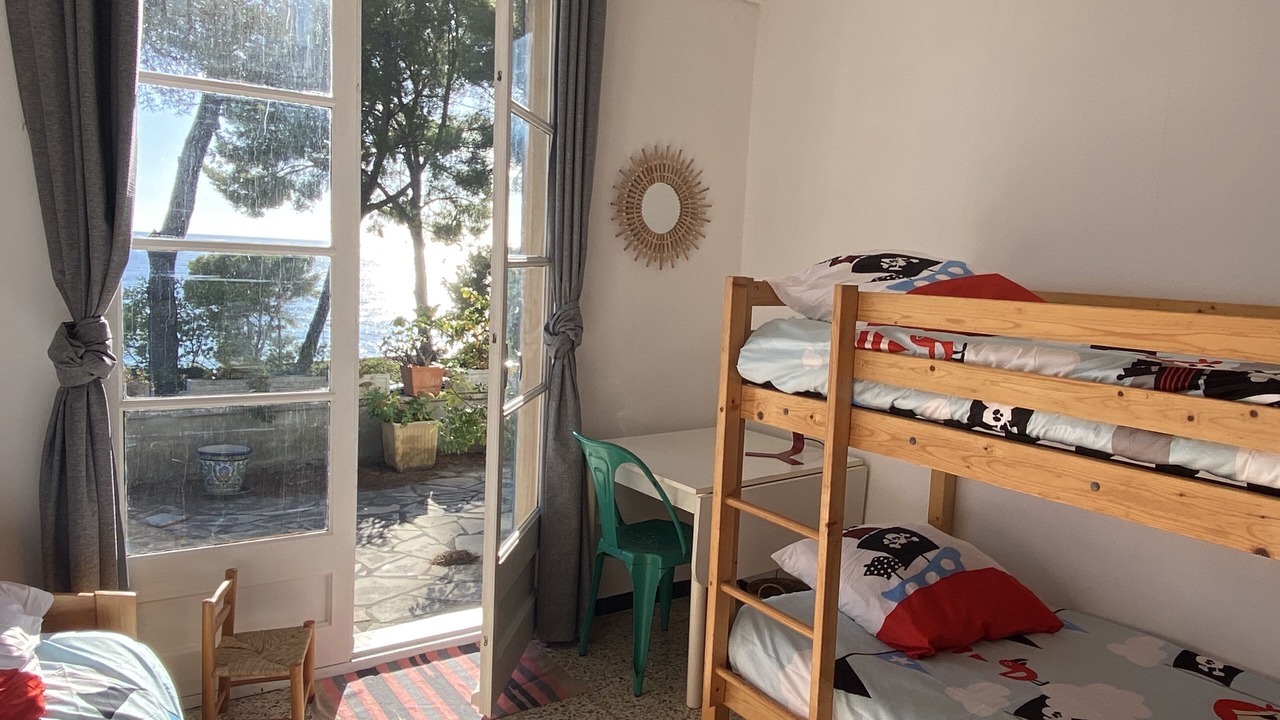 Photo of Bedroom in Saint-Mandrier-sur-Mer