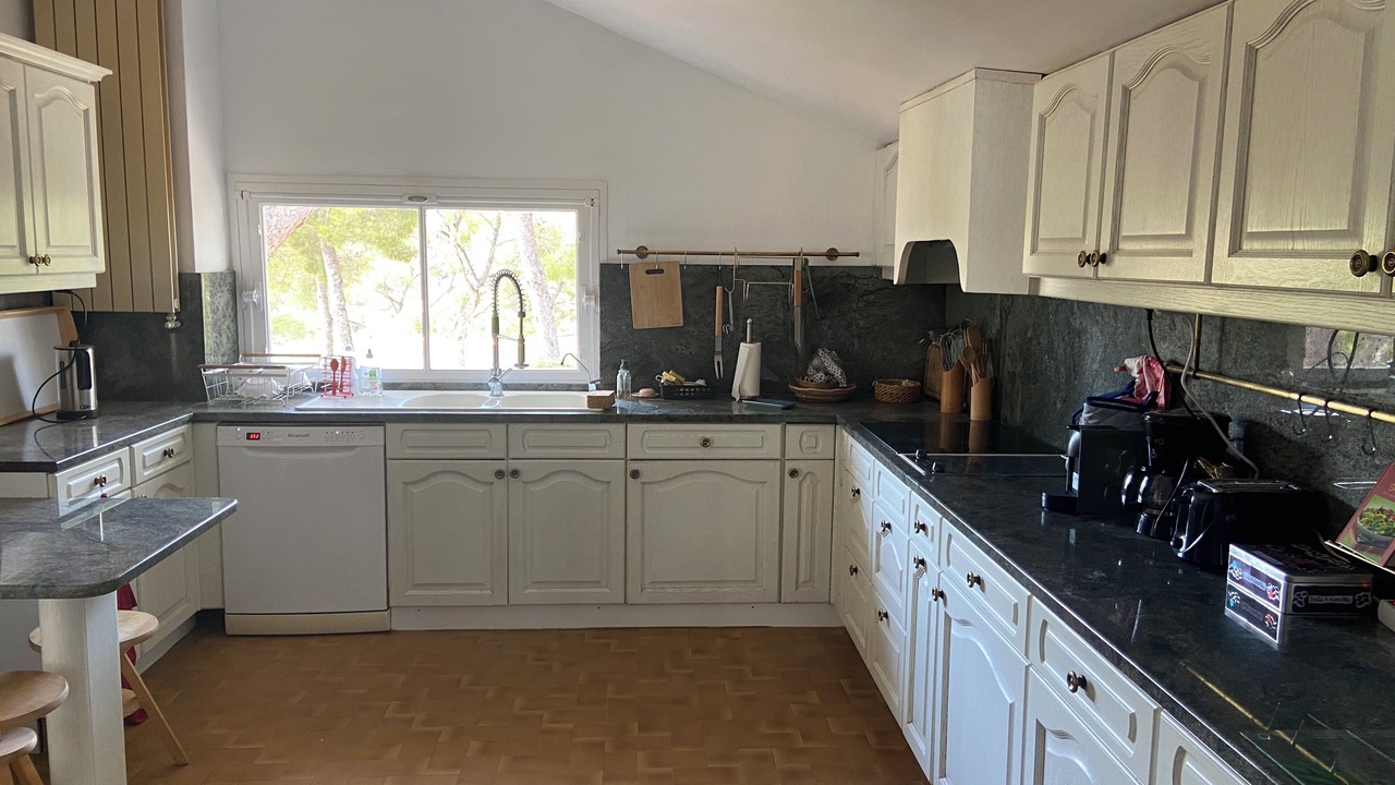 Photo of Kitchen in Saint-Mandrier-sur-Mer