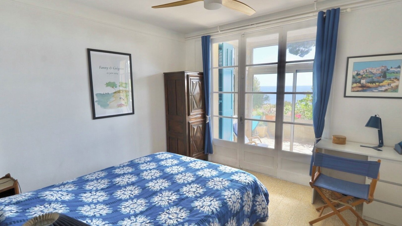 Photo of Bedroom in Saint-Mandrier-sur-Mer