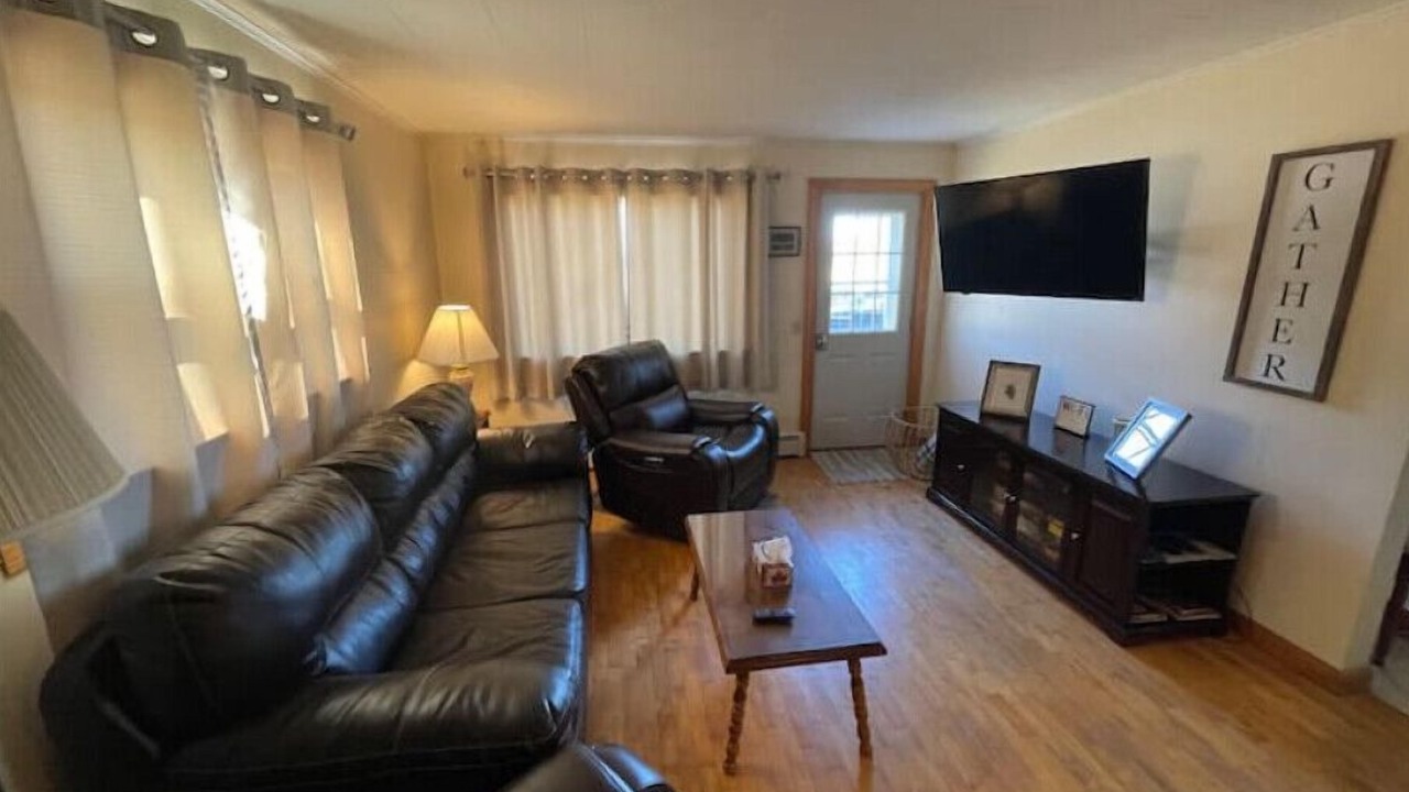 Photo of Livingroom in Washburn