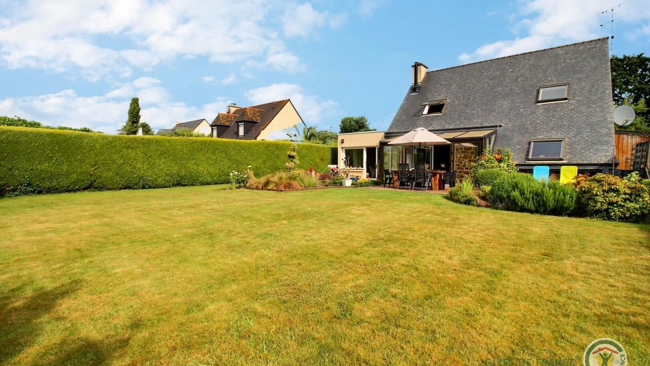 Photo of Outdoor in Plelo