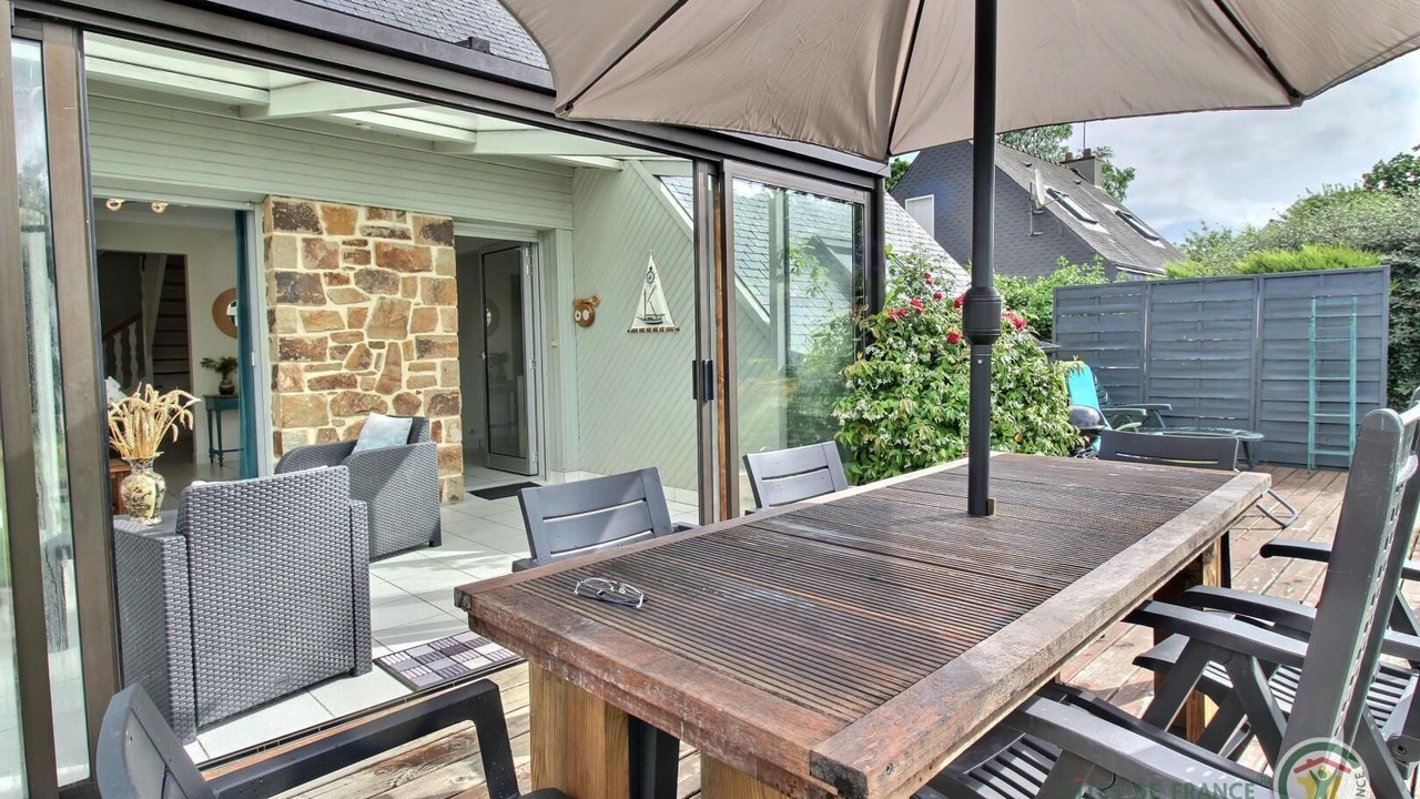 Photo of Outdoor in Plelo