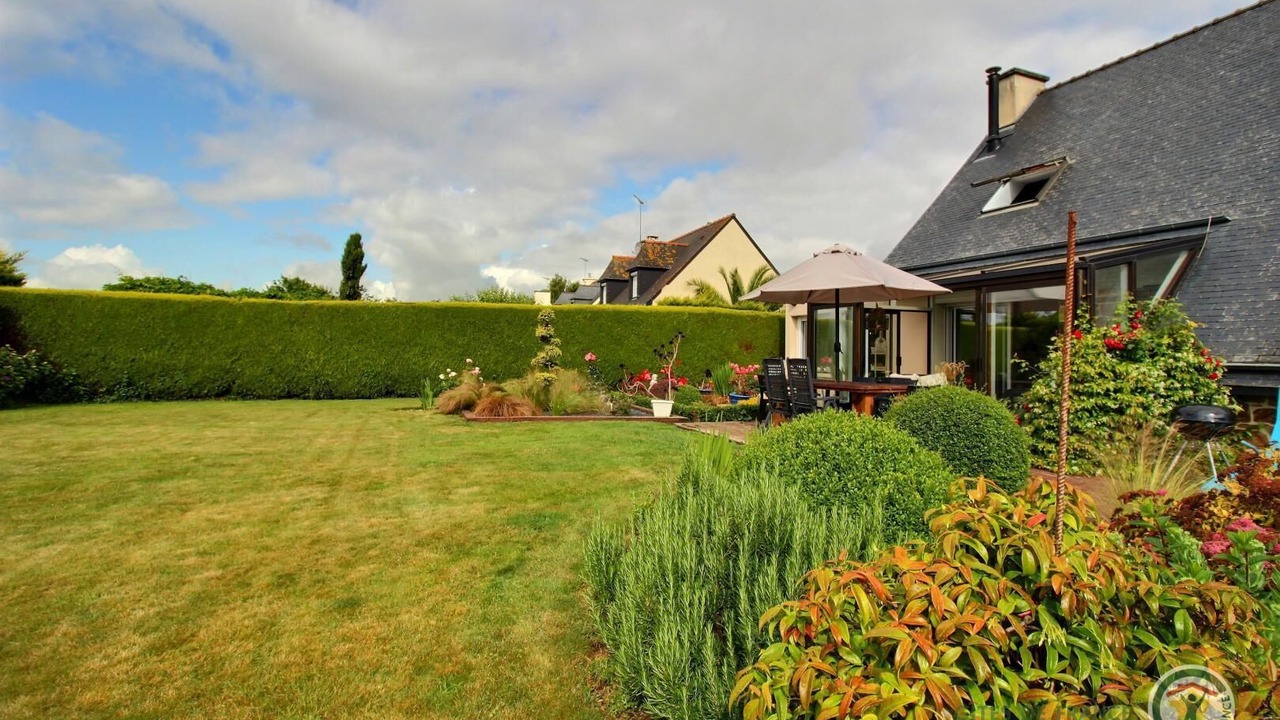 Photo of Outdoor in Plelo