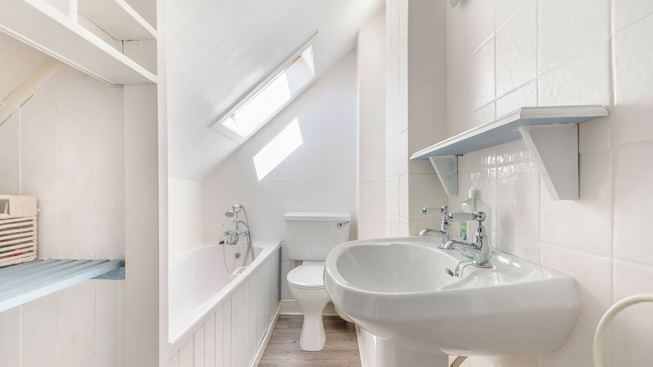 Photo of Bathroom in Dunure