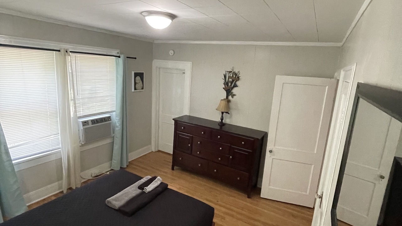 Photo of Bedroom in Highland Historic District