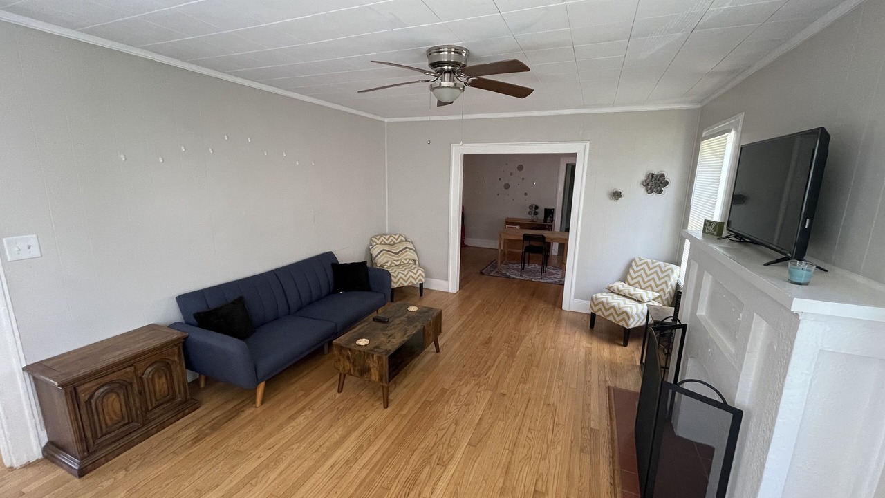 Photo of Livingroom in Highland Historic District