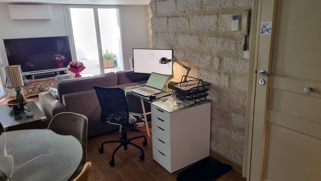 Photo of Others in Comedie