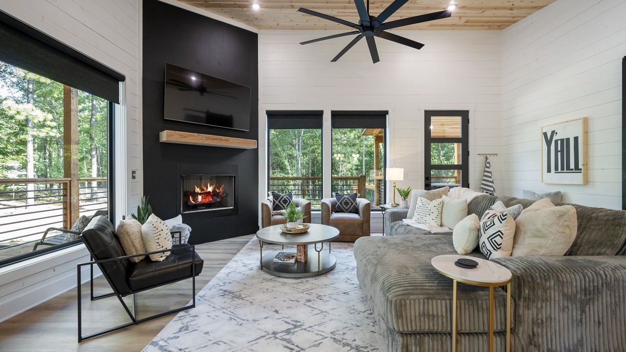 Photo of Livingroom in Broken Bow