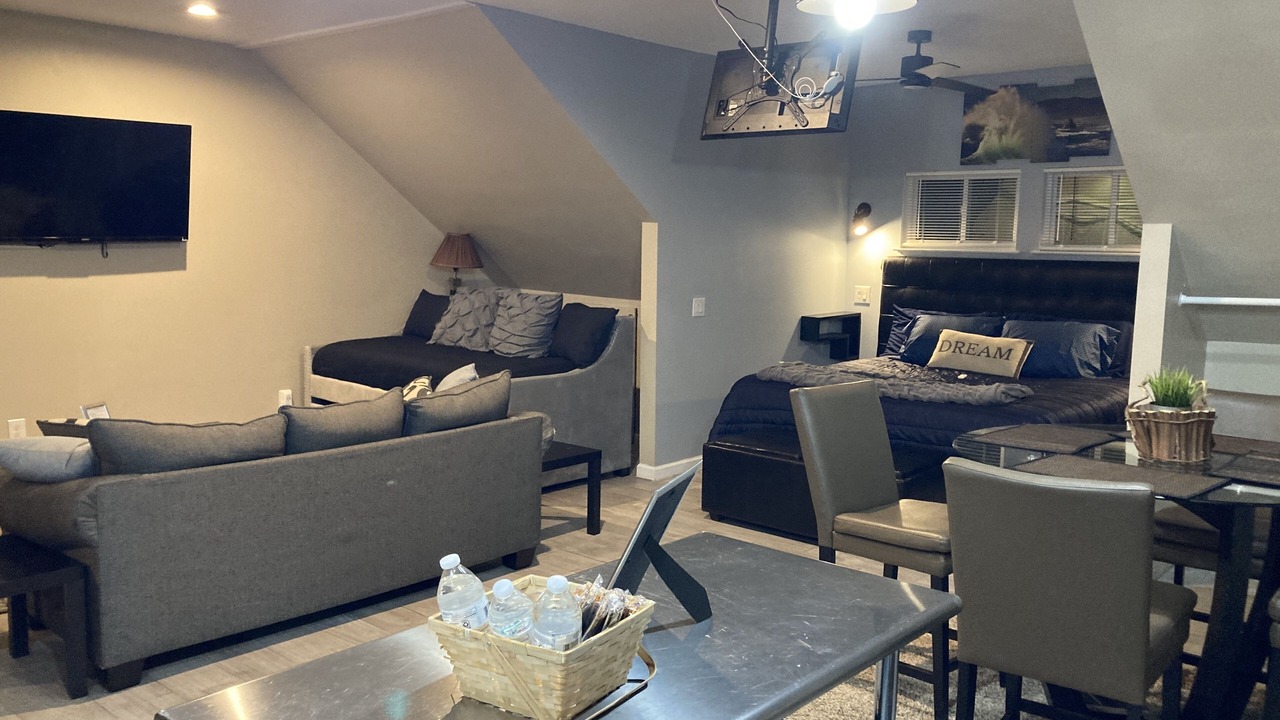 Photo of Livingroom in McCormick