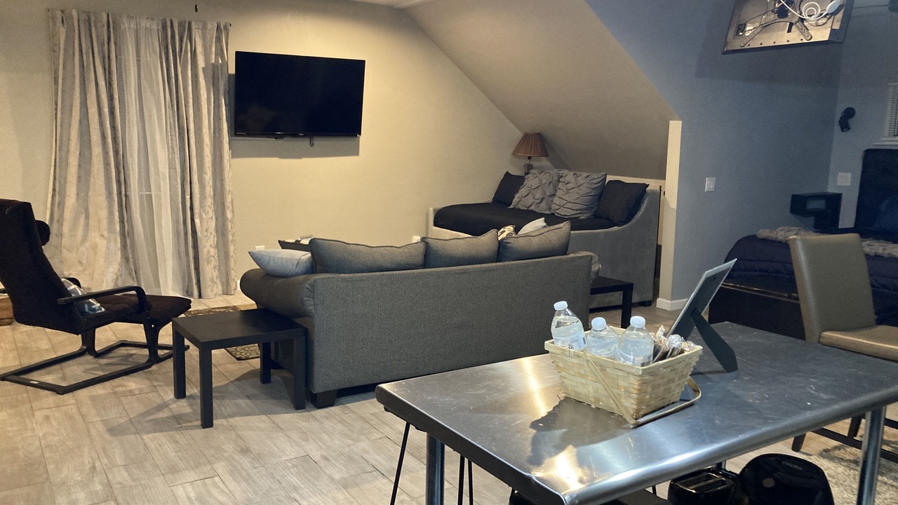 Photo of Livingroom in McCormick
