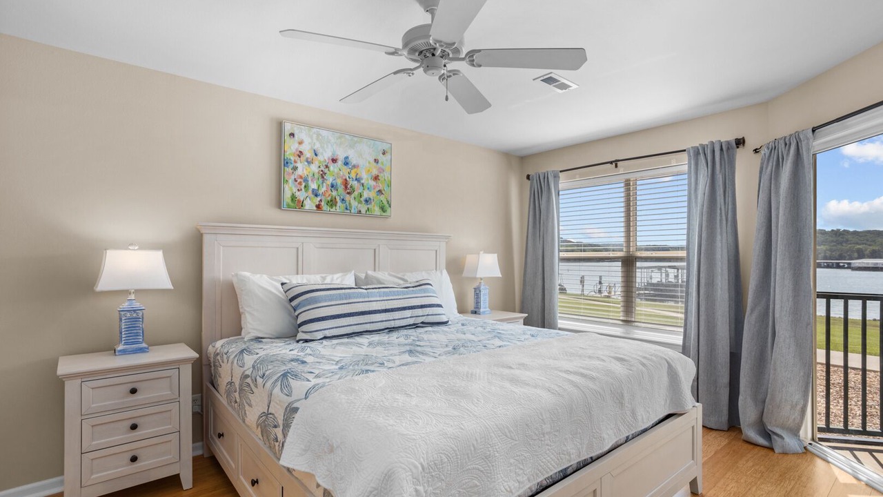 Photo of Bedroom in Camdenton