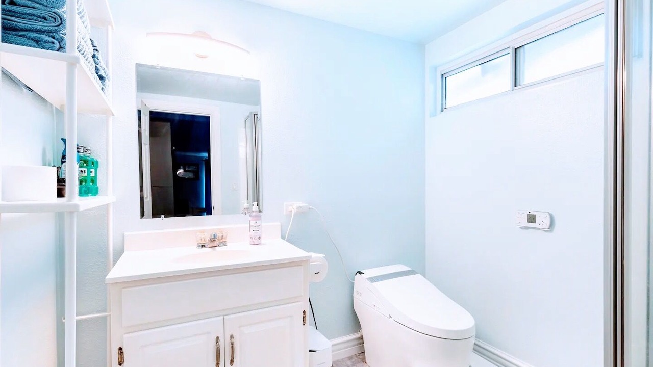 Photo of Bathroom in Harbor