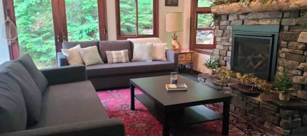 Photo of Livingroom in Town of Bellmont