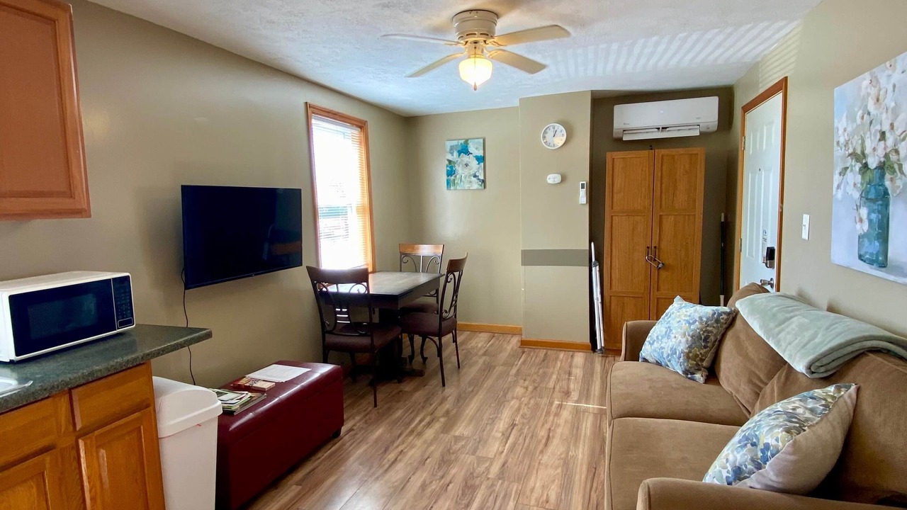 Photo of Livingroom in Wabash