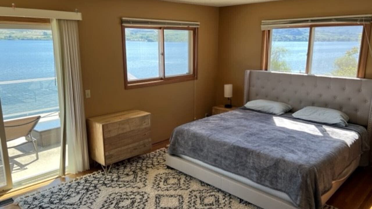Photo of Bedroom in Oroville