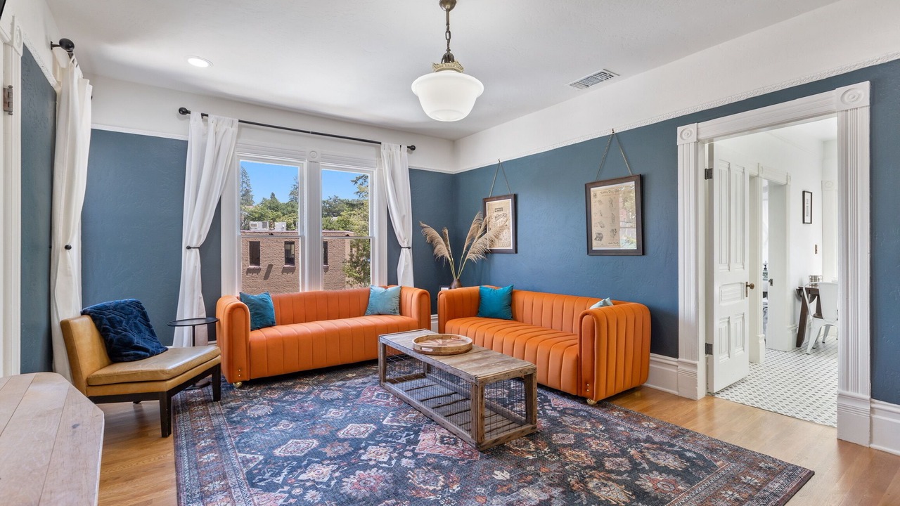 Photo of Livingroom in Auburn