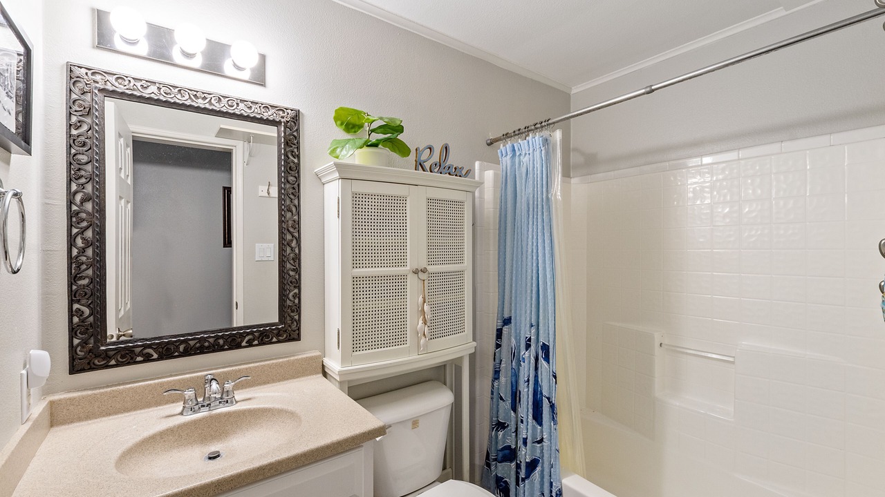 Photo of Bathroom in Carolyn Estates
