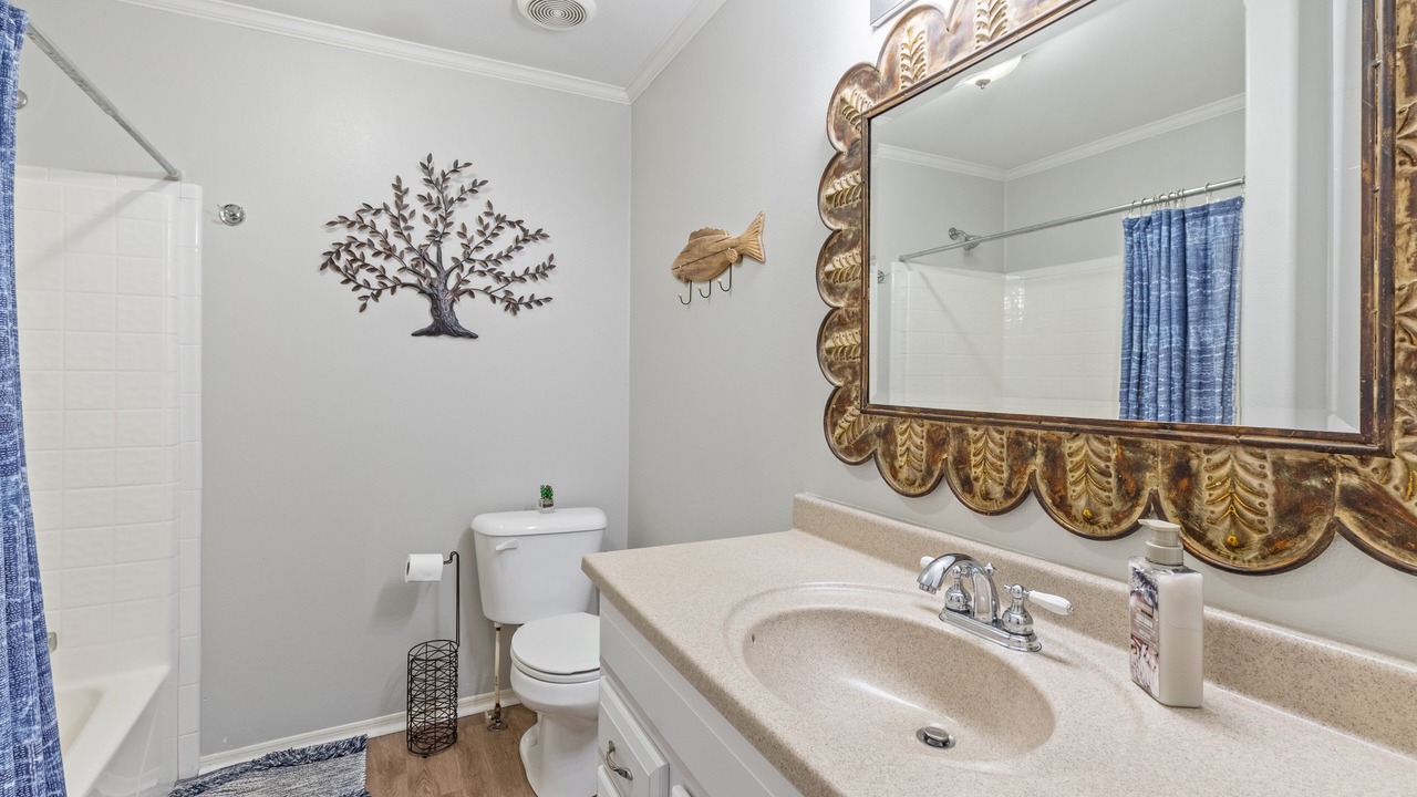 Photo of Bathroom in Carolyn Estates