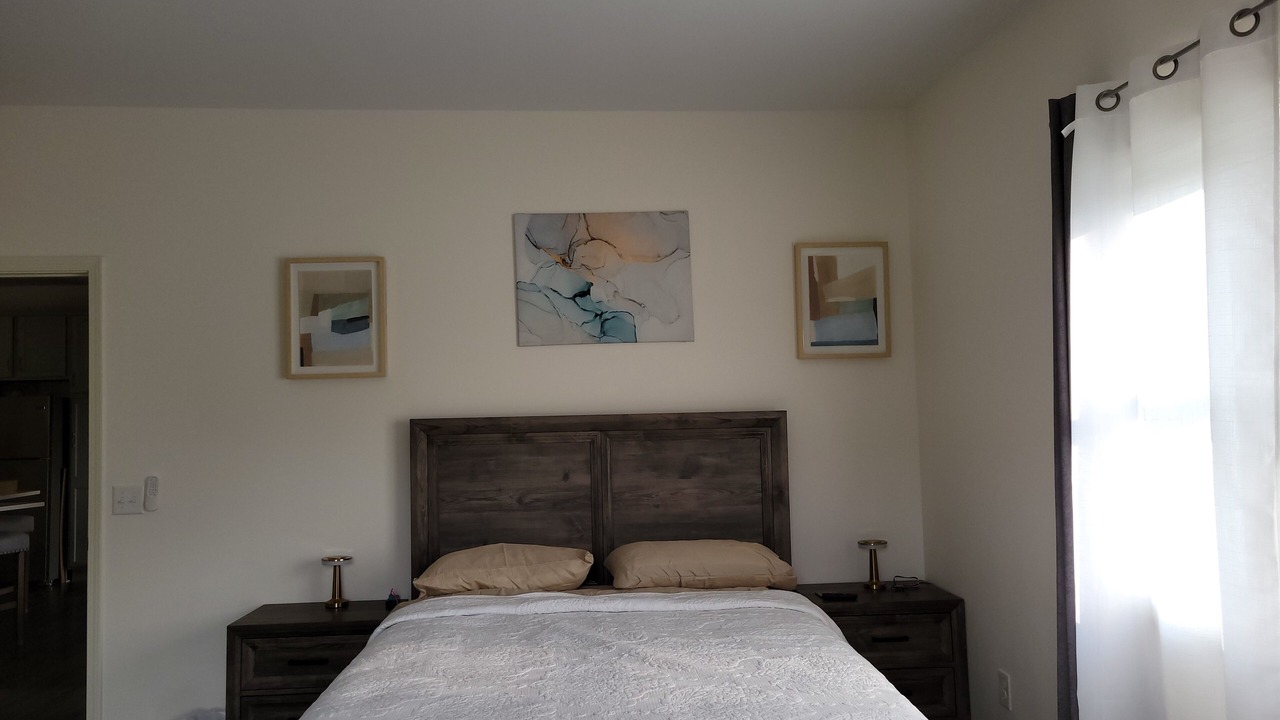 Photo of Bedroom in Livonia Center