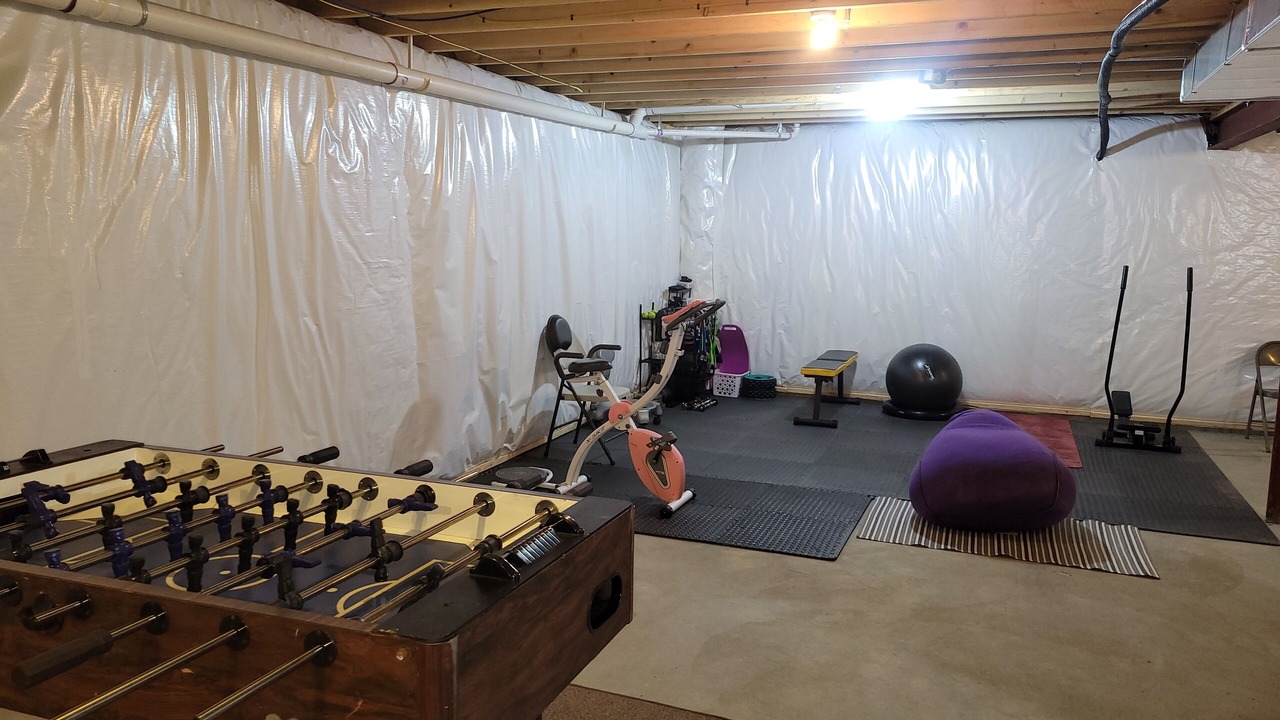 Photo of Bedroom in Livonia Center