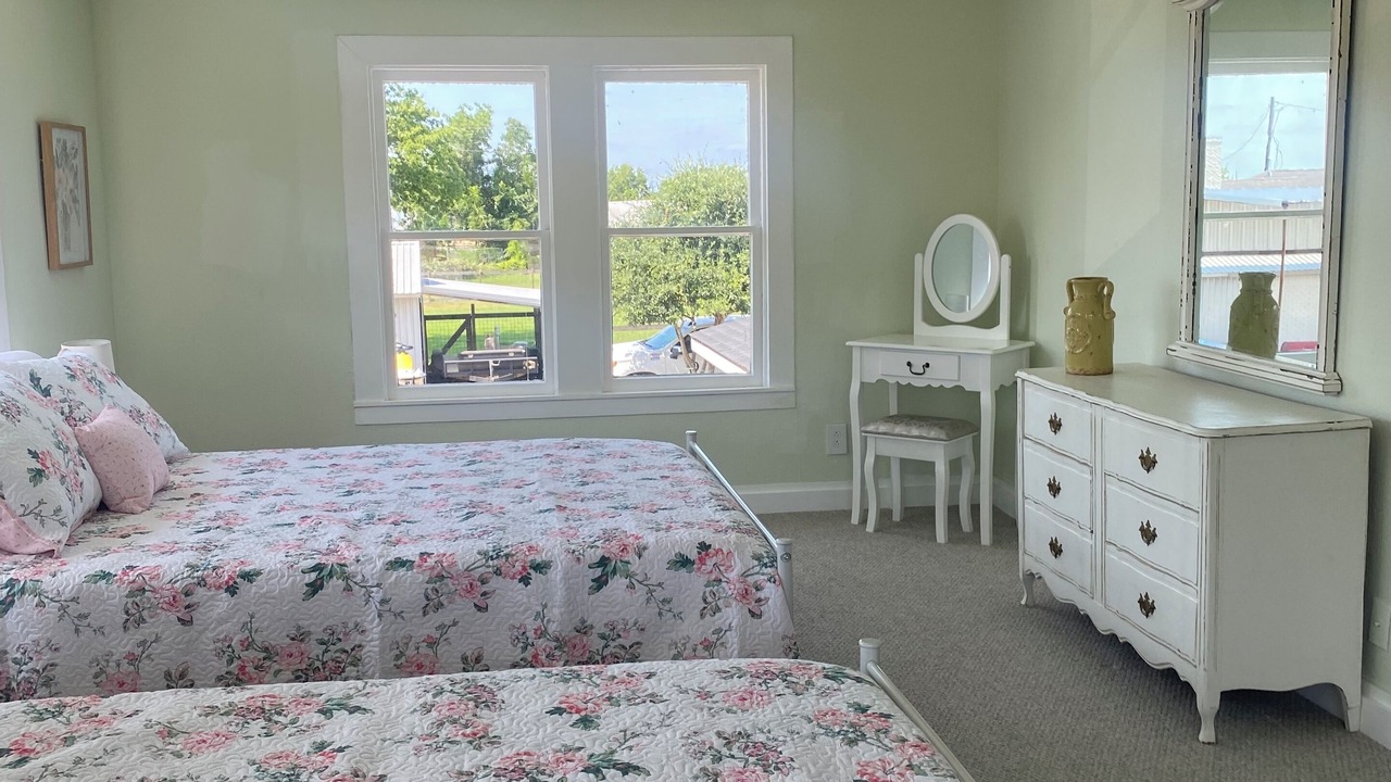 Photo of Bedroom in Ledbetter