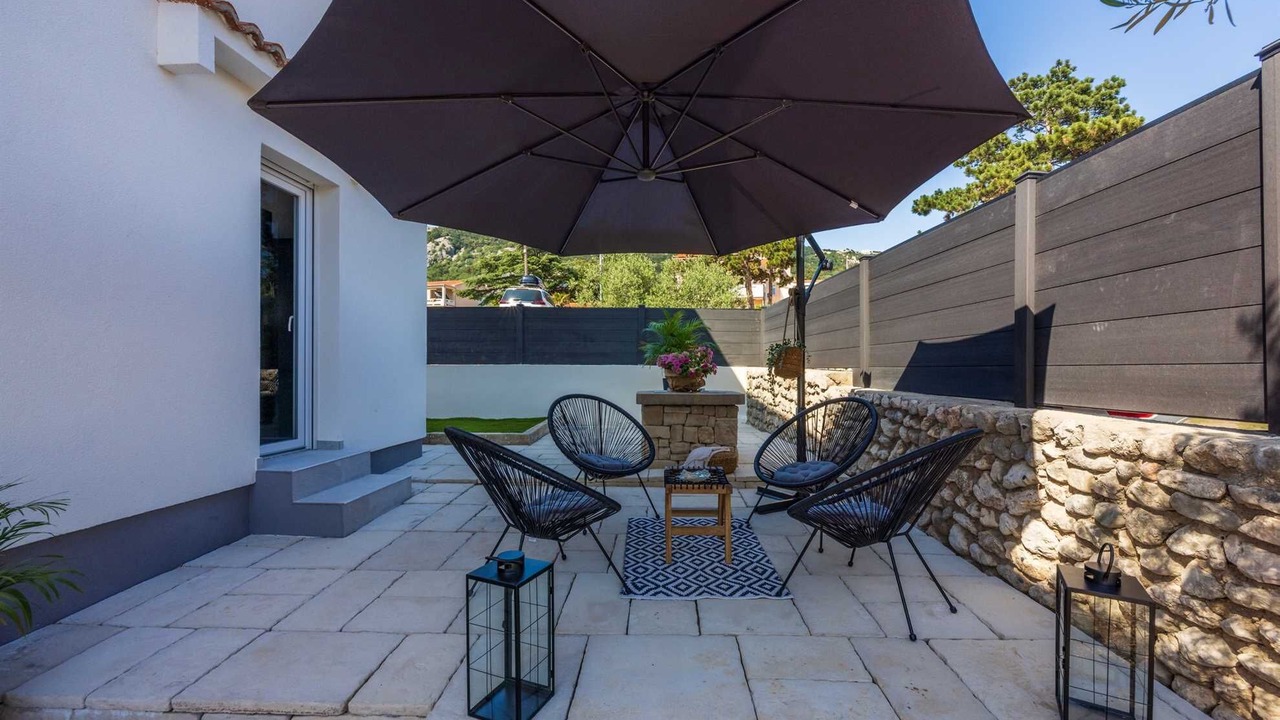 Photo of Patio Balcony in Baska