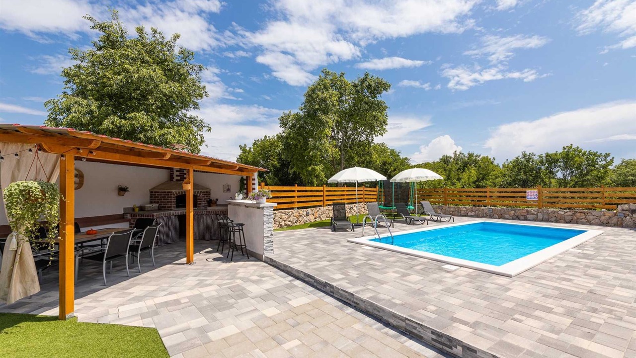 Photo of Outdoor in Gabonjin