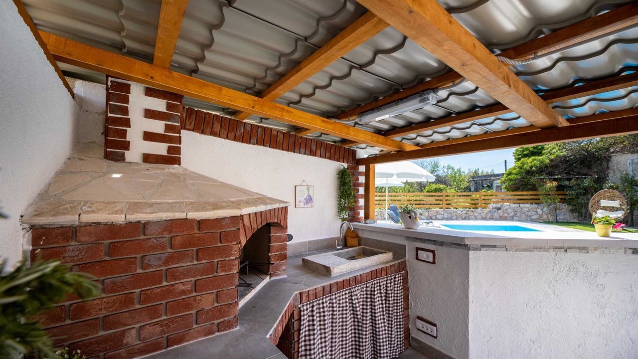 Photo of Patio Balcony in Gabonjin