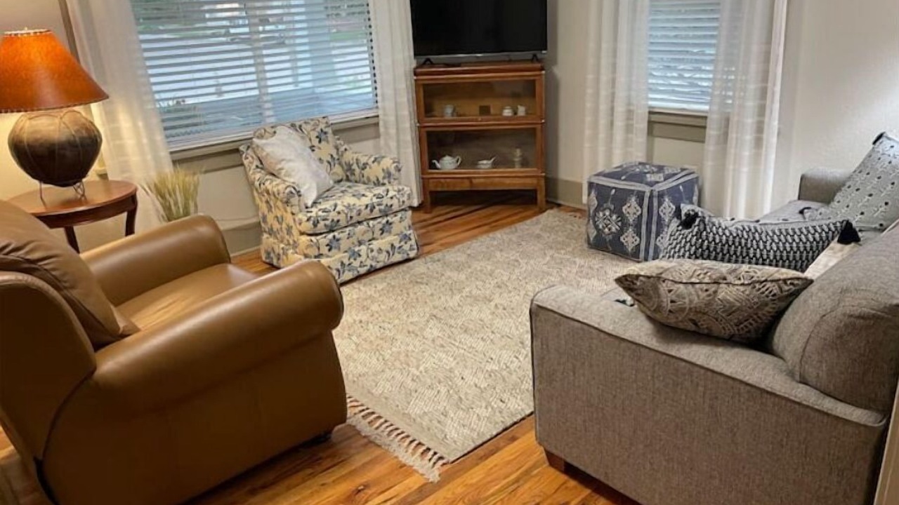 Photo of Livingroom in Burlington
