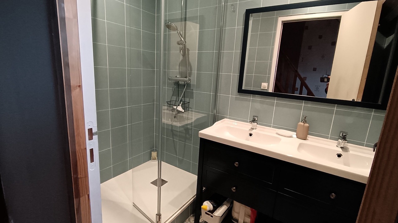 Photo of Bathroom in Bernieres-sur-Mer