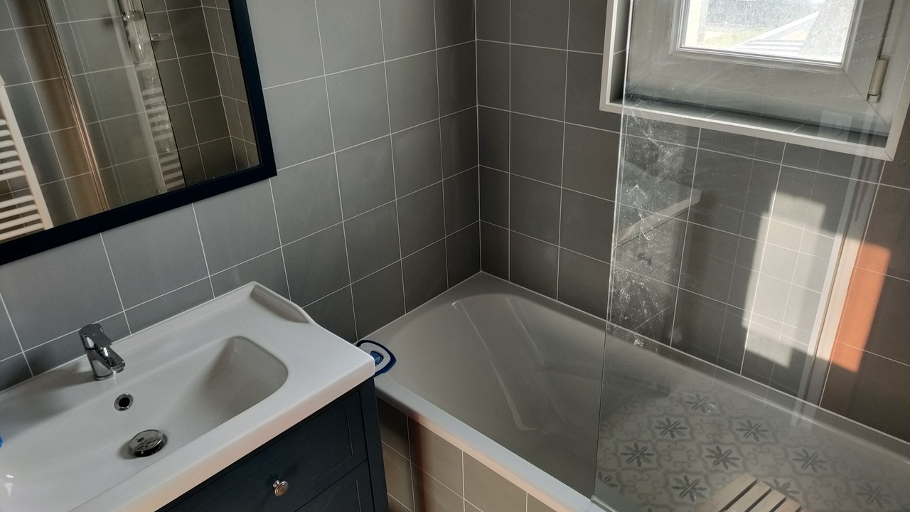 Photo of Bathroom in Bernieres-sur-Mer
