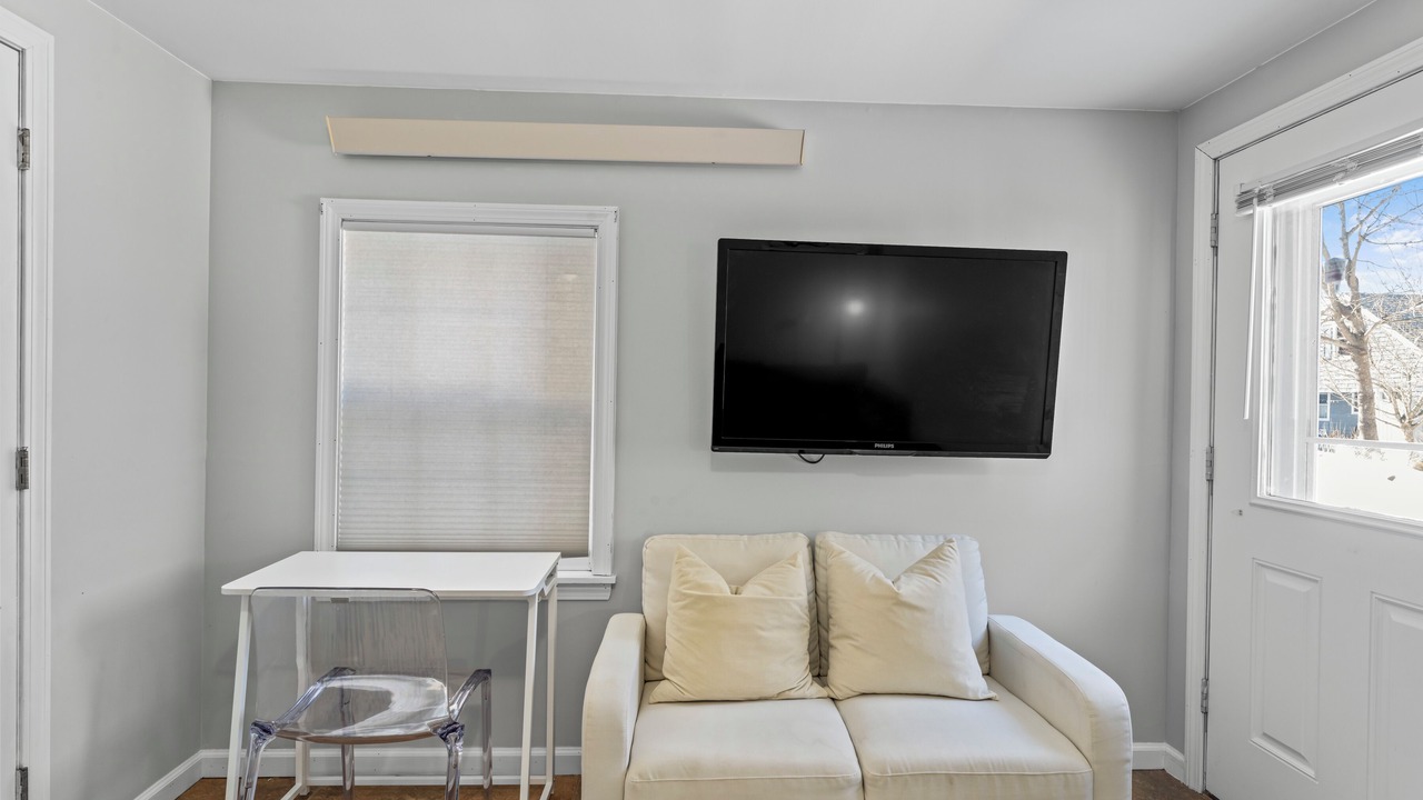Photo of Livingroom in Groton Long Point