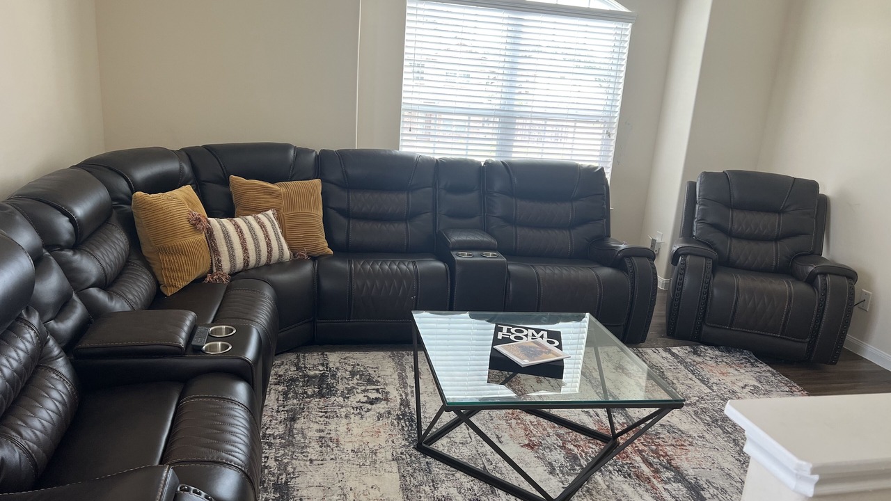 Photo of Livingroom in Spring