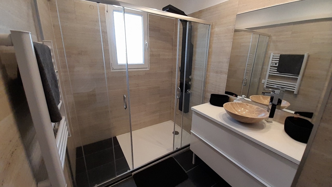Photo of Bathroom in Bagnols-sur-Ceze