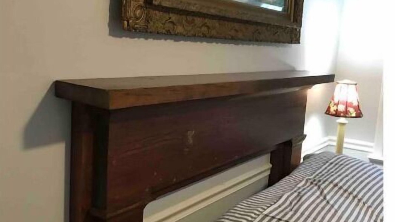 Photo of Bedroom in Hood