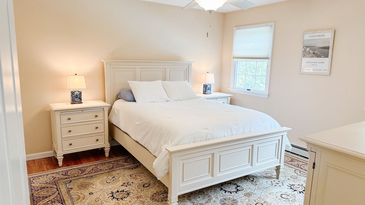 Photo of Bedroom in Greenport West