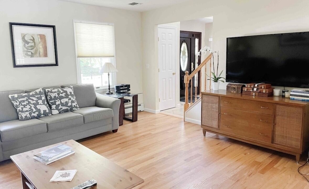 Photo of Livingroom in Greenport West